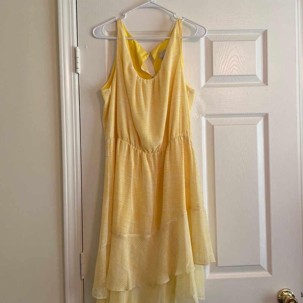 Yellow dress